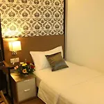 Le Ruiz Boutique Hotel